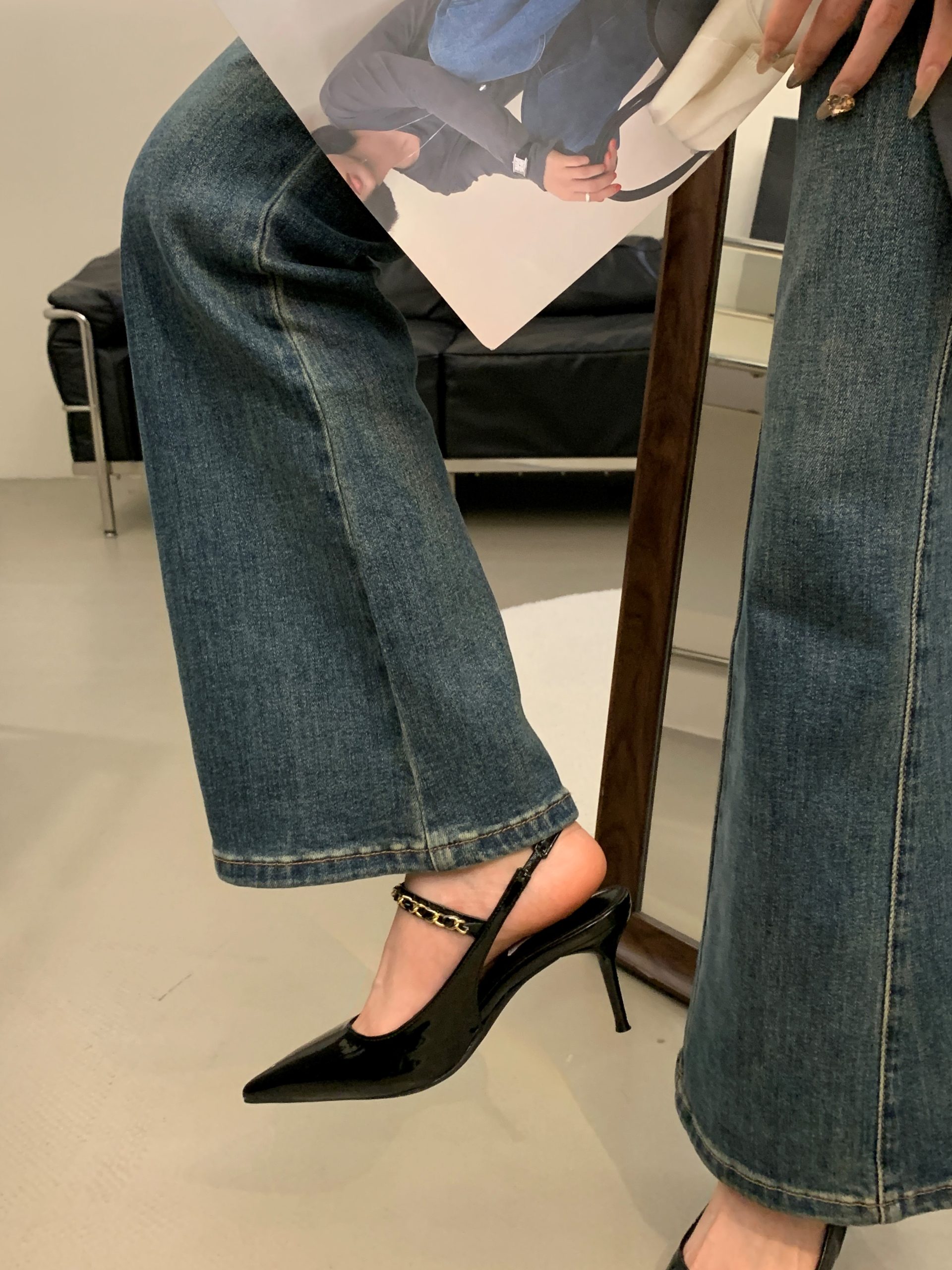 2025 Spring Summer New Pointed Toe Black Thin High Heel Chain Chanel Style Queen High Heels 35-40 - Image 2