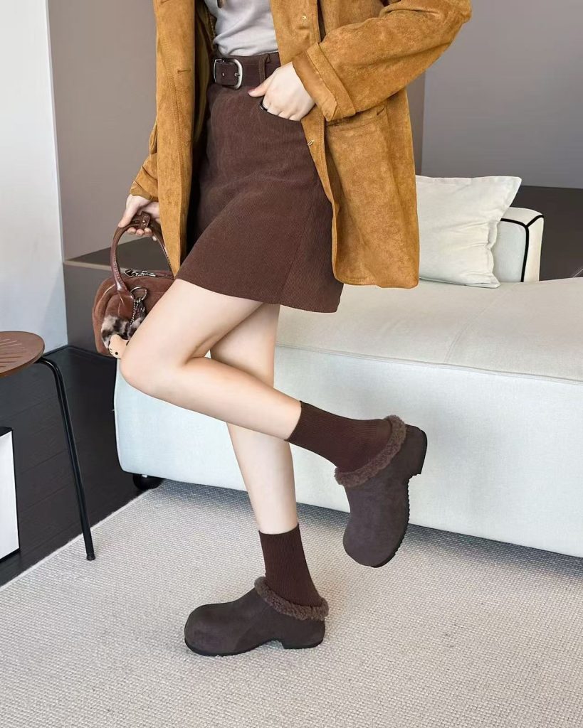 2025 New Women's Winter Slippers with Hidden Heel, Closed Toe, Faux Fur Lining, Thick Sole, Slip-On